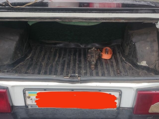 Білий ВАЗ 21099, об'ємом двигуна 1.5 л та пробігом 320 тис. км за 1000 $, фото 1 на Automoto.ua