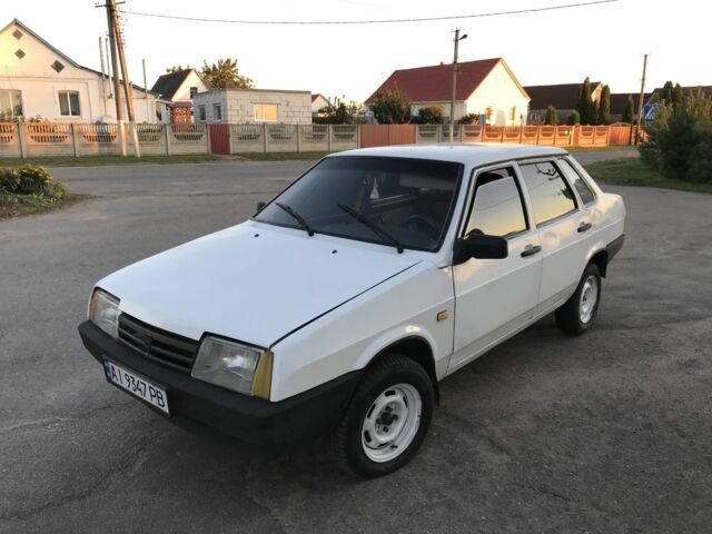 Белый ВАЗ 21099, объемом двигателя 1.5 л и пробегом 250 тыс. км за 945 $, фото 1 на Automoto.ua