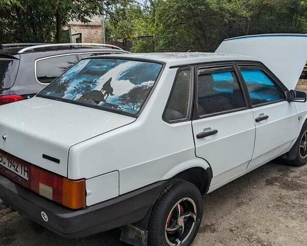 Белый ВАЗ 21099, объемом двигателя 1.5 л и пробегом 100 тыс. км за 1600 $, фото 7 на Automoto.ua