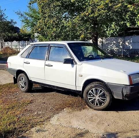 Белый ВАЗ 21099, объемом двигателя 1.5 л и пробегом 145 тыс. км за 1000 $, фото 7 на Automoto.ua