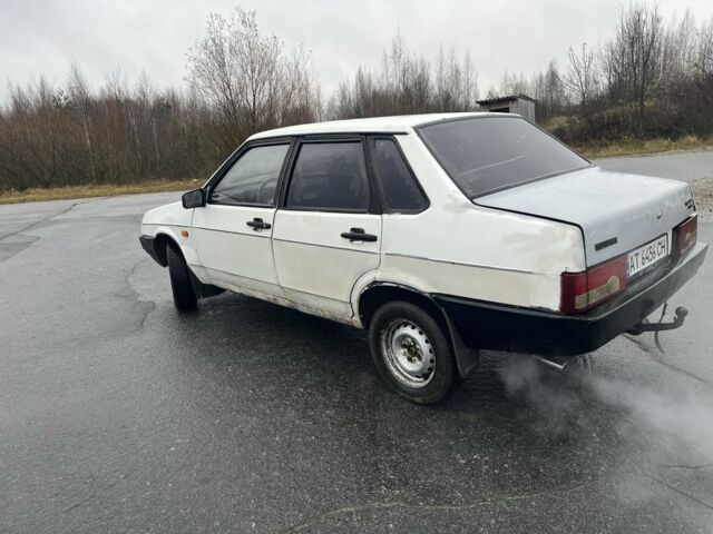 Белый ВАЗ 21099, объемом двигателя 1.5 л и пробегом 40 тыс. км за 904 $, фото 3 на Automoto.ua