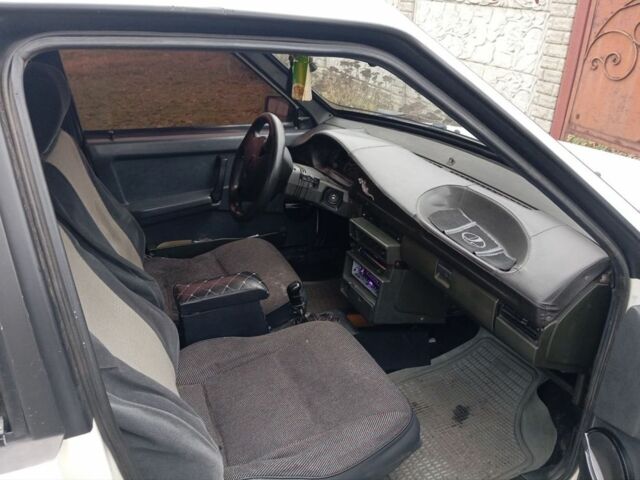 Білий ВАЗ 21099, об'ємом двигуна 1.5 л та пробігом 200 тис. км за 1650 $, фото 4 на Automoto.ua