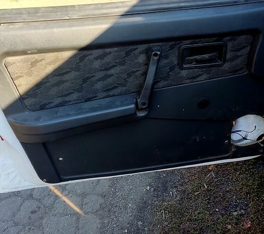 Белый ВАЗ 21099, объемом двигателя 1.5 л и пробегом 145 тыс. км за 1000 $, фото 7 на Automoto.ua