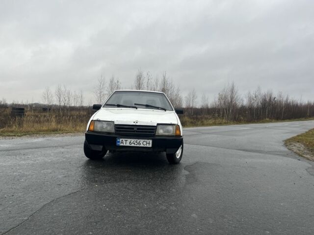 Белый ВАЗ 21099, объемом двигателя 1.5 л и пробегом 40 тыс. км за 904 $, фото 2 на Automoto.ua