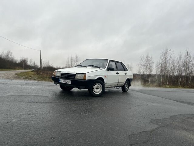 Белый ВАЗ 21099, объемом двигателя 1.5 л и пробегом 40 тыс. км за 904 $, фото 1 на Automoto.ua