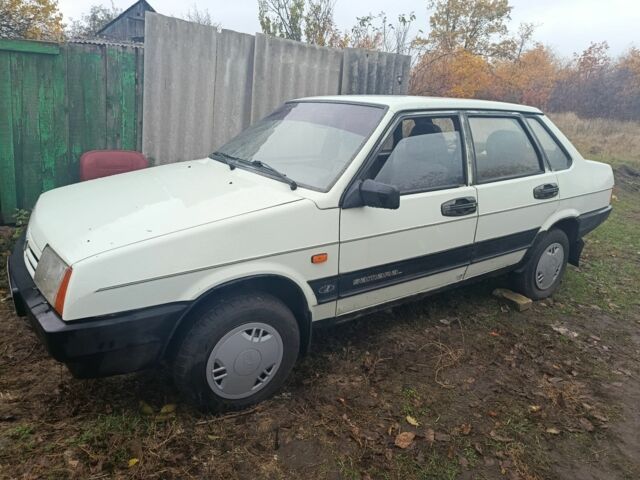 Белый ВАЗ 21099, объемом двигателя 0 л и пробегом 137 тыс. км за 357 $, фото 1 на Automoto.ua