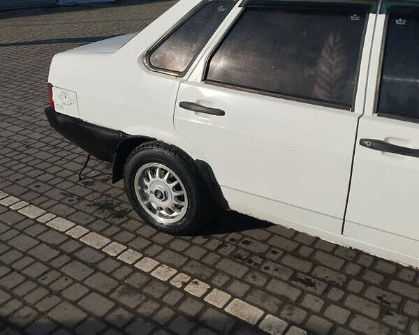 Білий ВАЗ 21099, об'ємом двигуна 1.5 л та пробігом 1 тис. км за 1200 $, фото 5 на Automoto.ua