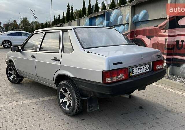 Белый ВАЗ 21099, объемом двигателя 1.5 л и пробегом 130 тыс. км за 1300 $, фото 7 на Automoto.ua