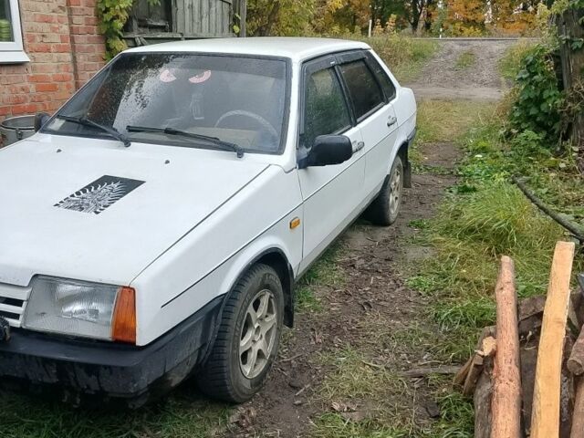 Белый ВАЗ 21099, объемом двигателя 1.5 л и пробегом 235 тыс. км за 1200 $, фото 5 на Automoto.ua