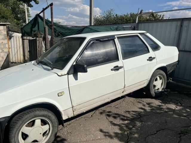 Белый ВАЗ 21099, объемом двигателя 1.5 л и пробегом 100 тыс. км за 1209 $, фото 4 на Automoto.ua