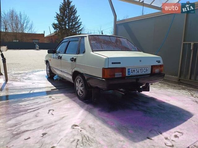 Белый ВАЗ 21099, объемом двигателя 1.5 л и пробегом 210 тыс. км за 1450 $, фото 6 на Automoto.ua