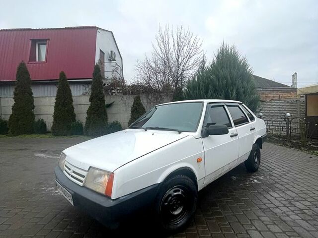 Білий ВАЗ 21099, об'ємом двигуна 1.5 л та пробігом 250 тис. км за 950 $, фото 1 на Automoto.ua
