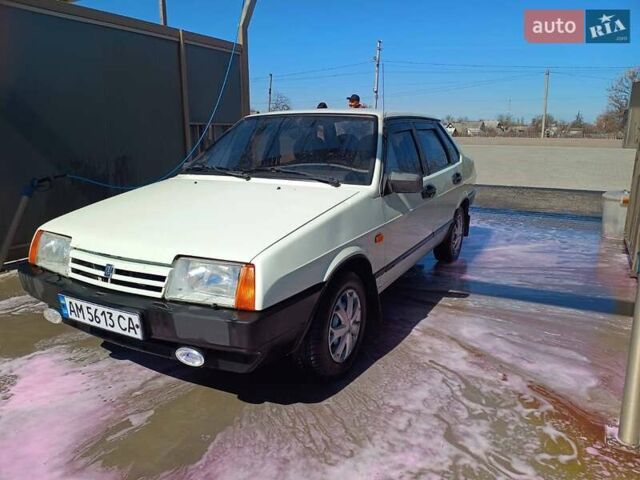 Белый ВАЗ 21099, объемом двигателя 1.5 л и пробегом 210 тыс. км за 1450 $, фото 5 на Automoto.ua