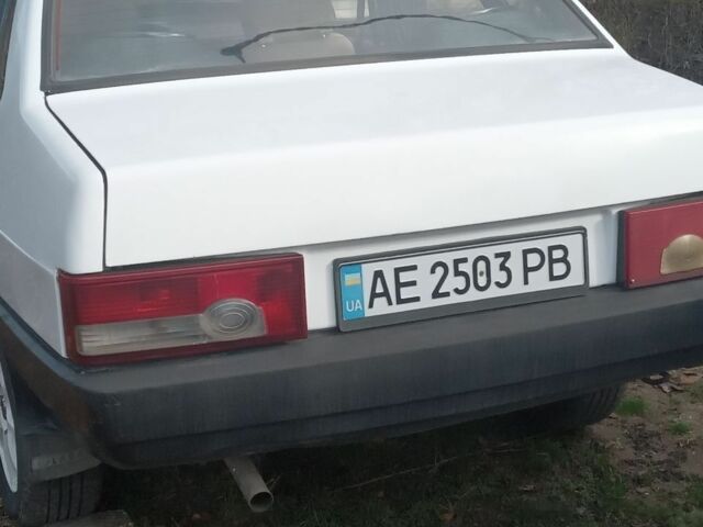 Белый ВАЗ 21099, объемом двигателя 1.5 л и пробегом 80 тыс. км за 642 $, фото 1 на Automoto.ua