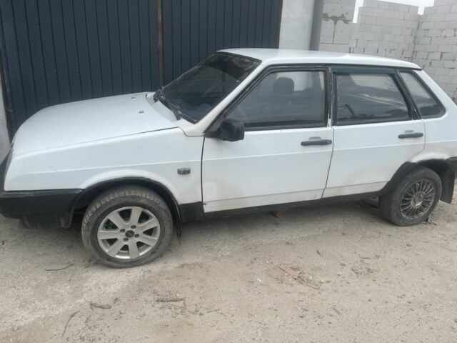 Белый ВАЗ 21099, объемом двигателя 1.5 л и пробегом 15 тыс. км за 760 $, фото 1 на Automoto.ua
