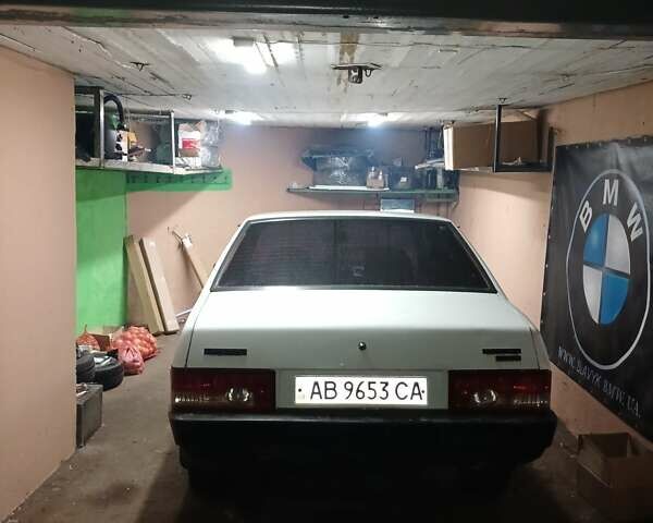 Белый ВАЗ 21099, объемом двигателя 1.6 л и пробегом 300 тыс. км за 1200 $, фото 4 на Automoto.ua