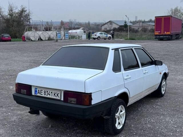 Белый ВАЗ 21099, объемом двигателя 1.5 л и пробегом 97 тыс. км за 1050 $, фото 1 на Automoto.ua