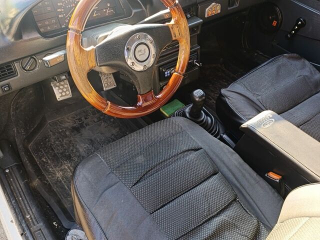 Белый ВАЗ 21099, объемом двигателя 0 л и пробегом 63 тыс. км за 2001 $, фото 3 на Automoto.ua