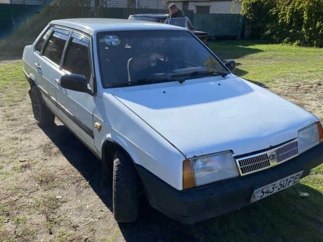 ВАЗ 21099 2000 в Изюме на Automoto.ua Белый ВАЗ 21099, объемом двигателя 1.5 л и пробегом 230 тыс. км за 1700 $, фото 1 на Automoto.ua