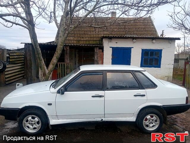 Білий ВАЗ 21099, об'ємом двигуна 1.5 л та пробігом 175 тис. км за 1200 $, фото 2 на Automoto.ua