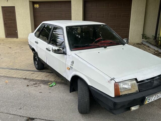 Білий ВАЗ 21099, об'ємом двигуна 1.5 л та пробігом 168 тис. км за 700 $, фото 4 на Automoto.ua