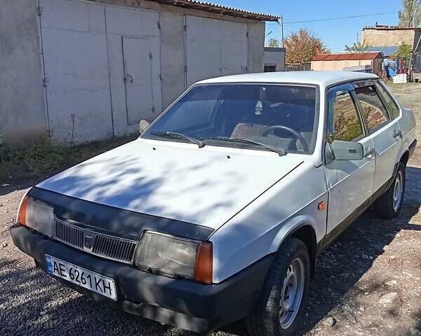ВАЗ 21099 2000 в Николаеве на Automoto.ua Белый ВАЗ 21099, объемом двигателя 1.5 л и пробегом 189 тыс. км за 900 $, фото 3 на Automoto.ua