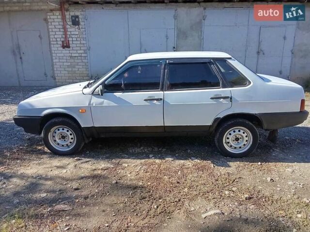 ВАЗ 21099 2000 в Николаеве на Automoto.ua Белый ВАЗ 21099, объемом двигателя 1.5 л и пробегом 189 тыс. км за 900 $, фото 9 на Automoto.ua