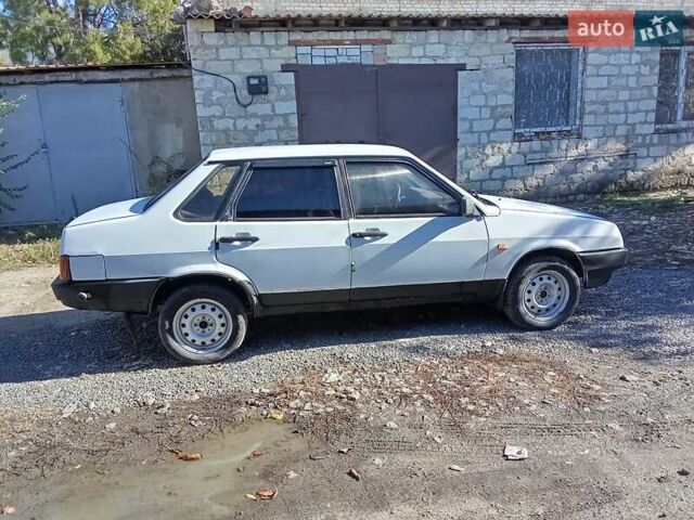 ВАЗ 21099 2000 в Николаеве на Automoto.ua Белый ВАЗ 21099, объемом двигателя 1.5 л и пробегом 189 тыс. км за 900 $, фото 8 на Automoto.ua