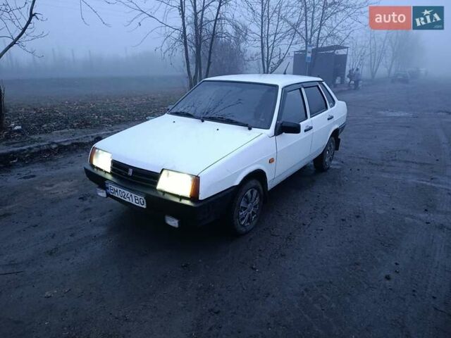 Белый ВАЗ 21099, объемом двигателя 1.5 л и пробегом 100 тыс. км за 1350 $, фото 1 на Automoto.ua
