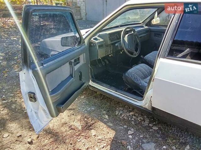 ВАЗ 21099 2000 в Николаеве на Automoto.ua Белый ВАЗ 21099, объемом двигателя 1.5 л и пробегом 189 тыс. км за 900 $, фото 5 на Automoto.ua
