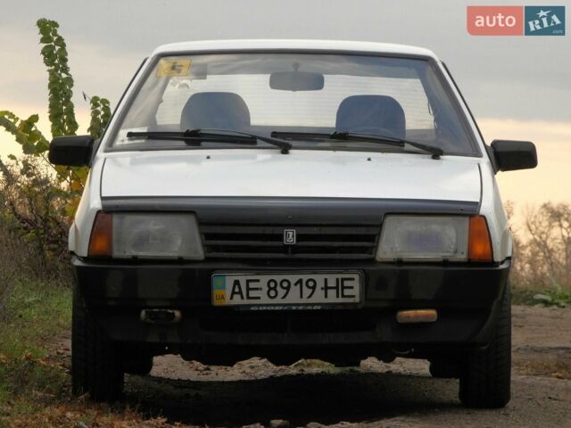 Білий ВАЗ 21099, об'ємом двигуна 1.5 л та пробігом 250 тис. км за 889 $, фото 1 на Automoto.ua