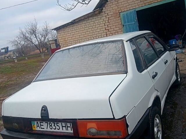 Белый ВАЗ 21099, объемом двигателя 1.5 л и пробегом 175 тыс. км за 1200 $, фото 4 на Automoto.ua