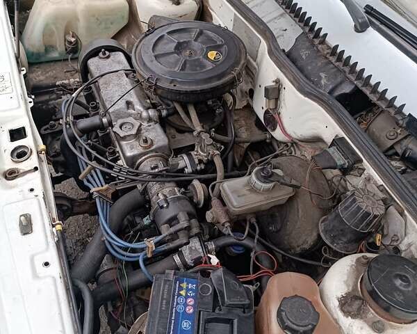 Белый ВАЗ 21099, объемом двигателя 1.5 л и пробегом 136 тыс. км за 1200 $, фото 7 на Automoto.ua