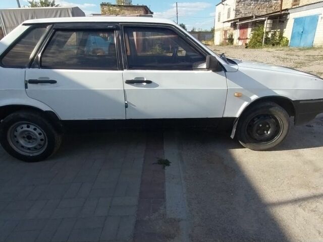 Белый ВАЗ 21099, объемом двигателя 1.5 л и пробегом 189 тыс. км за 950 $, фото 5 на Automoto.ua