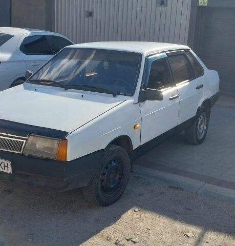 Белый ВАЗ 21099, объемом двигателя 1.5 л и пробегом 189 тыс. км за 950 $, фото 7 на Automoto.ua
