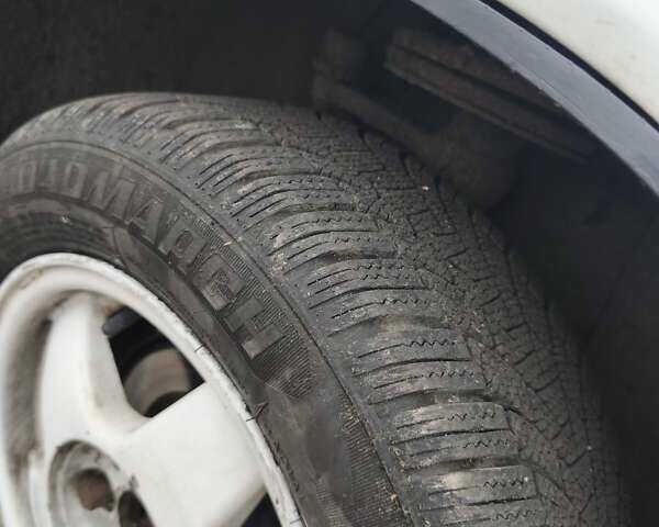 Белый ВАЗ 21099, объемом двигателя 1.5 л и пробегом 402 тыс. км за 1500 $, фото 7 на Automoto.ua