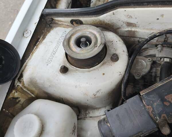 Белый ВАЗ 21099, объемом двигателя 1.5 л и пробегом 402 тыс. км за 1500 $, фото 12 на Automoto.ua