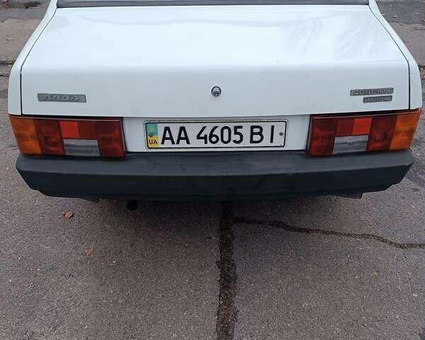 Белый ВАЗ 21099, объемом двигателя 1.5 л и пробегом 136 тыс. км за 1200 $, фото 3 на Automoto.ua