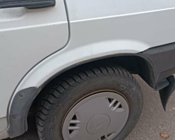 Белый ВАЗ 21099, объемом двигателя 1.5 л и пробегом 136 тыс. км за 1200 $, фото 4 на Automoto.ua