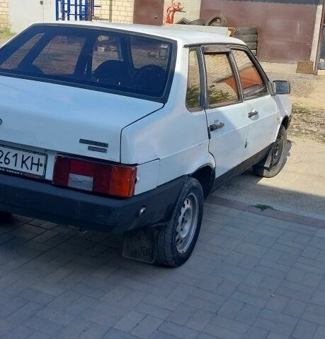 Белый ВАЗ 21099, объемом двигателя 1.5 л и пробегом 189 тыс. км за 950 $, фото 2 на Automoto.ua