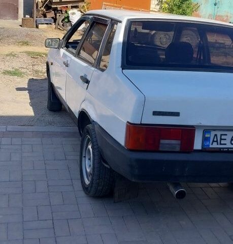 Белый ВАЗ 21099, объемом двигателя 1.5 л и пробегом 189 тыс. км за 950 $, фото 4 на Automoto.ua