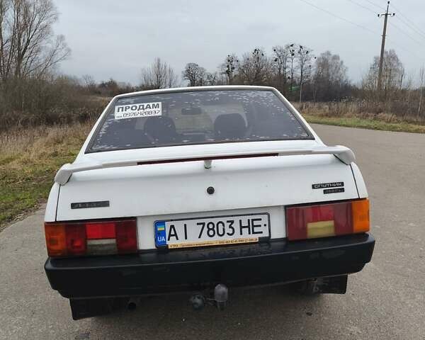 Белый ВАЗ 21099, объемом двигателя 1.5 л и пробегом 402 тыс. км за 1500 $, фото 4 на Automoto.ua