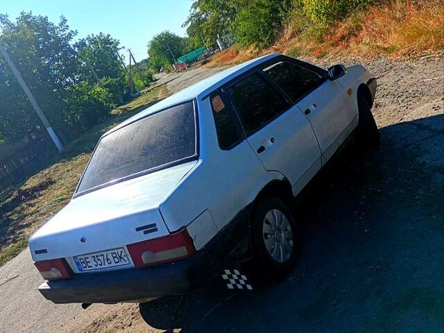 Білий ВАЗ 21099, об'ємом двигуна 1.5 л та пробігом 0 тис. км за 700 $, фото 2 на Automoto.ua