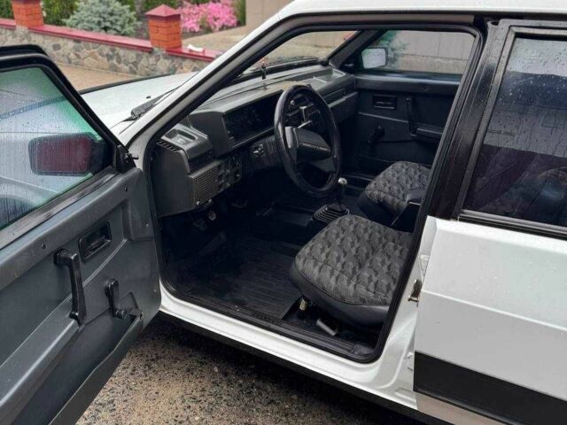 Білий ВАЗ 21099, об'ємом двигуна 1.5 л та пробігом 138 тис. км за 1550 $, фото 8 на Automoto.ua