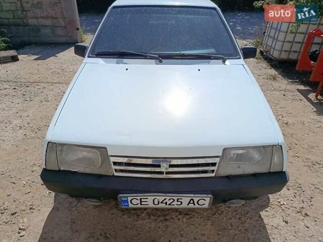Белый ВАЗ 21099, объемом двигателя 1.5 л и пробегом 300 тыс. км за 900 $, фото 3 на Automoto.ua