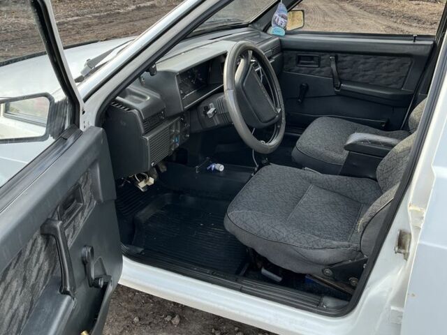 Белый ВАЗ 21099, объемом двигателя 1.5 л и пробегом 3 тыс. км за 1250 $, фото 7 на Automoto.ua