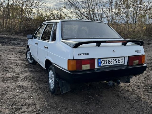 Белый ВАЗ 21099, объемом двигателя 1.5 л и пробегом 3 тыс. км за 1250 $, фото 1 на Automoto.ua
