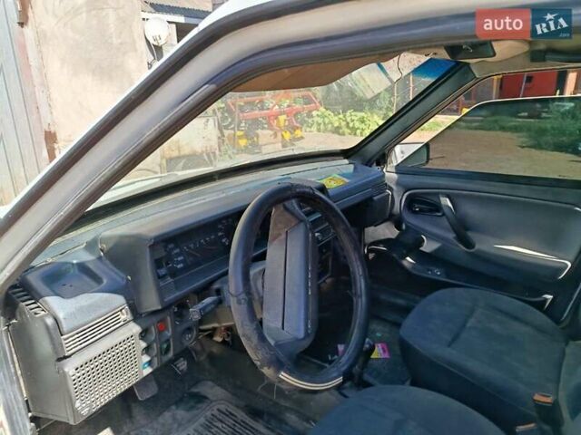 Белый ВАЗ 21099, объемом двигателя 1.5 л и пробегом 300 тыс. км за 900 $, фото 2 на Automoto.ua