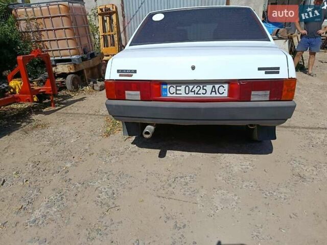 Белый ВАЗ 21099, объемом двигателя 1.5 л и пробегом 300 тыс. км за 900 $, фото 1 на Automoto.ua