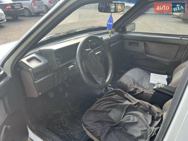 Белый ВАЗ 21099, объемом двигателя 1.5 л и пробегом 250 тыс. км за 1100 $, фото 6 на Automoto.ua